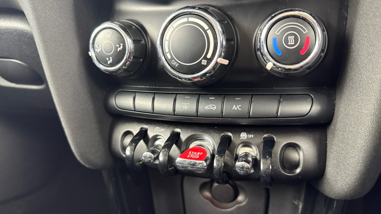 MINI Hatchback 2.0 Cooper S Classic II 3dr Petrol Hatchback